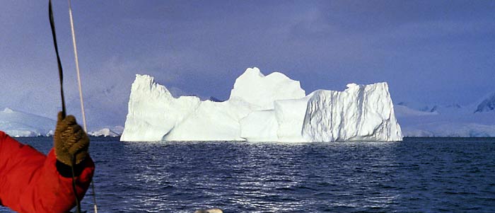 氷山　iceberg